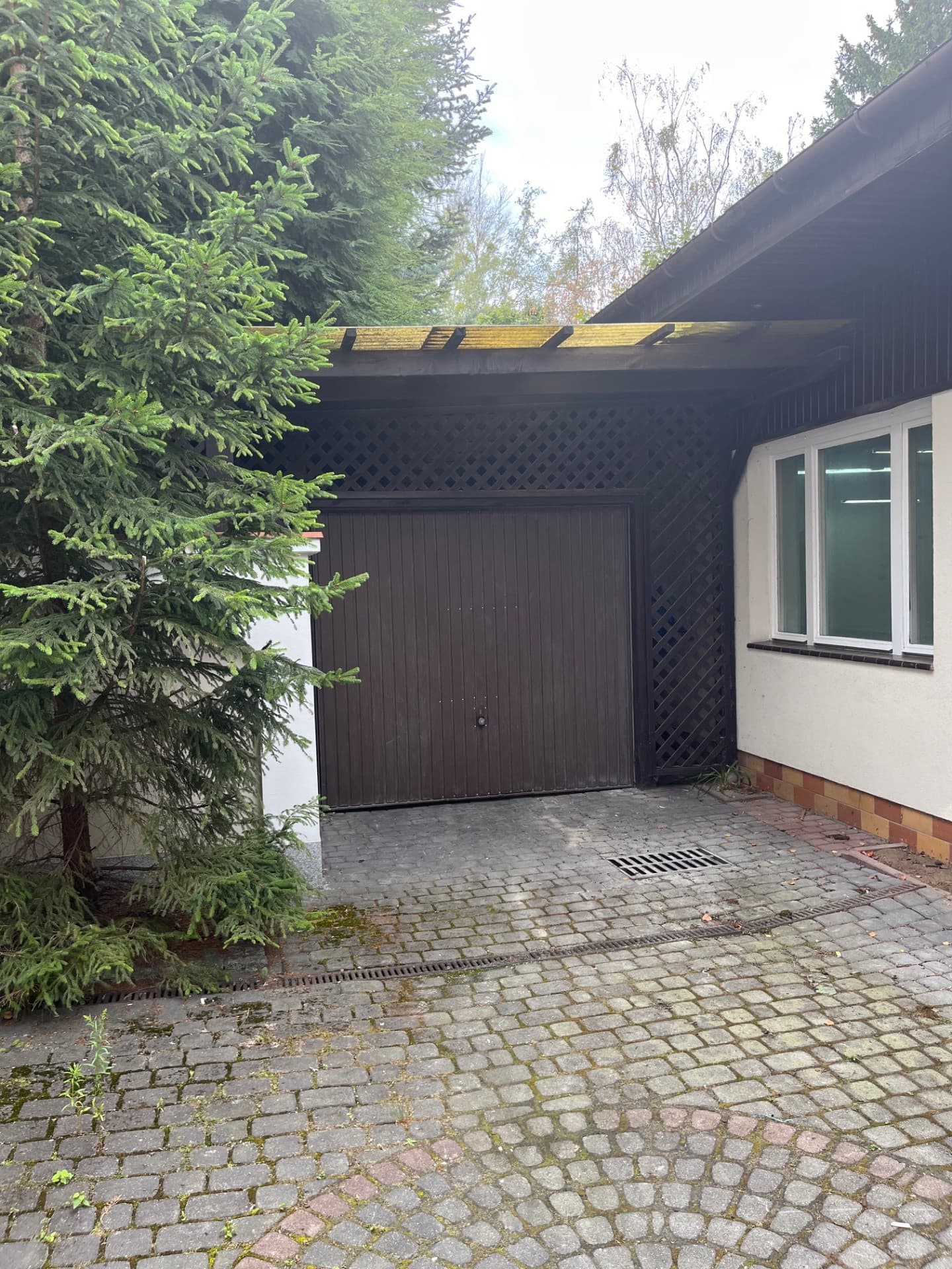 wynajmę samodzielny lokal 600m2 w bdb.lokalizacji rózne działalności - 2/6